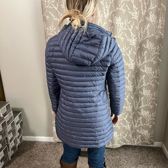 Costco coat goes down to knees - Picture 2 of 2